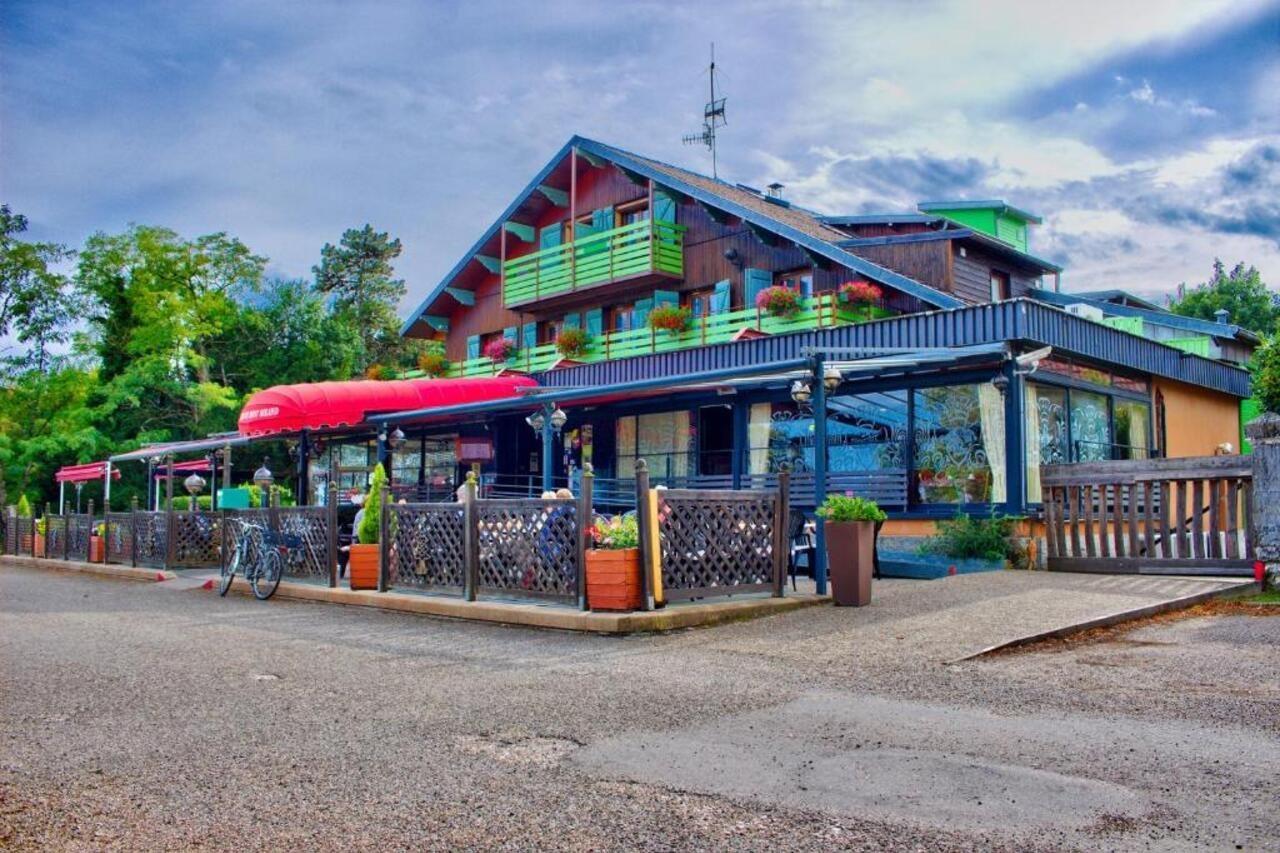Logis Hotel Restaurant Le Chalet Du Mont Roland Sampans Екстериор снимка