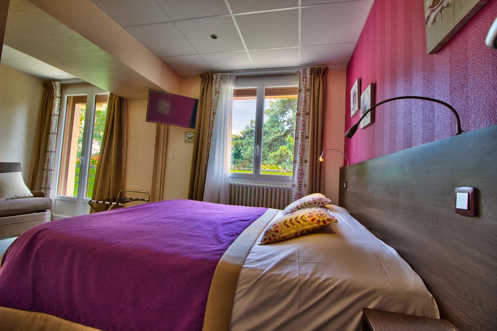 Logis Hotel Restaurant Le Chalet Du Mont Roland Sampans Екстериор снимка
