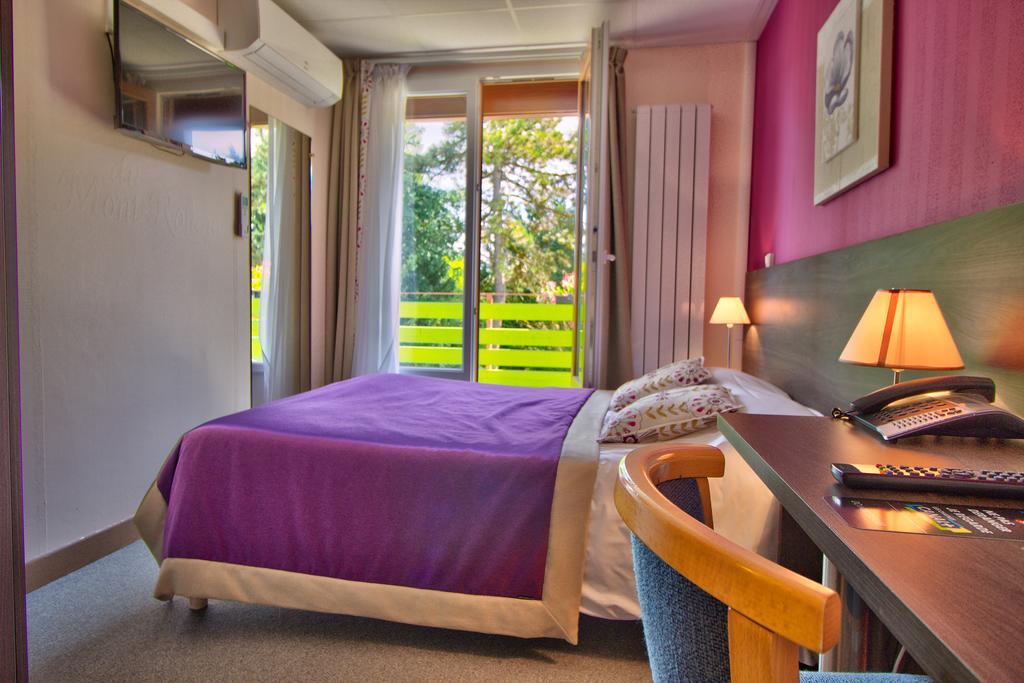 Logis Hotel Restaurant Le Chalet Du Mont Roland Sampans Екстериор снимка