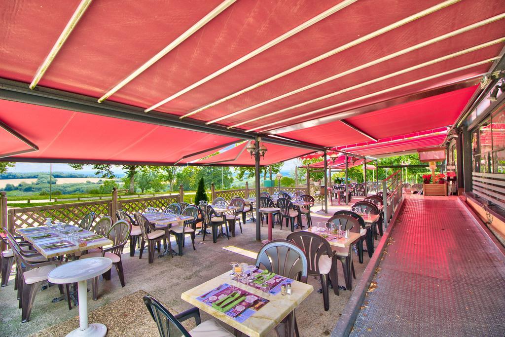 Logis Hotel Restaurant Le Chalet Du Mont Roland Sampans Екстериор снимка