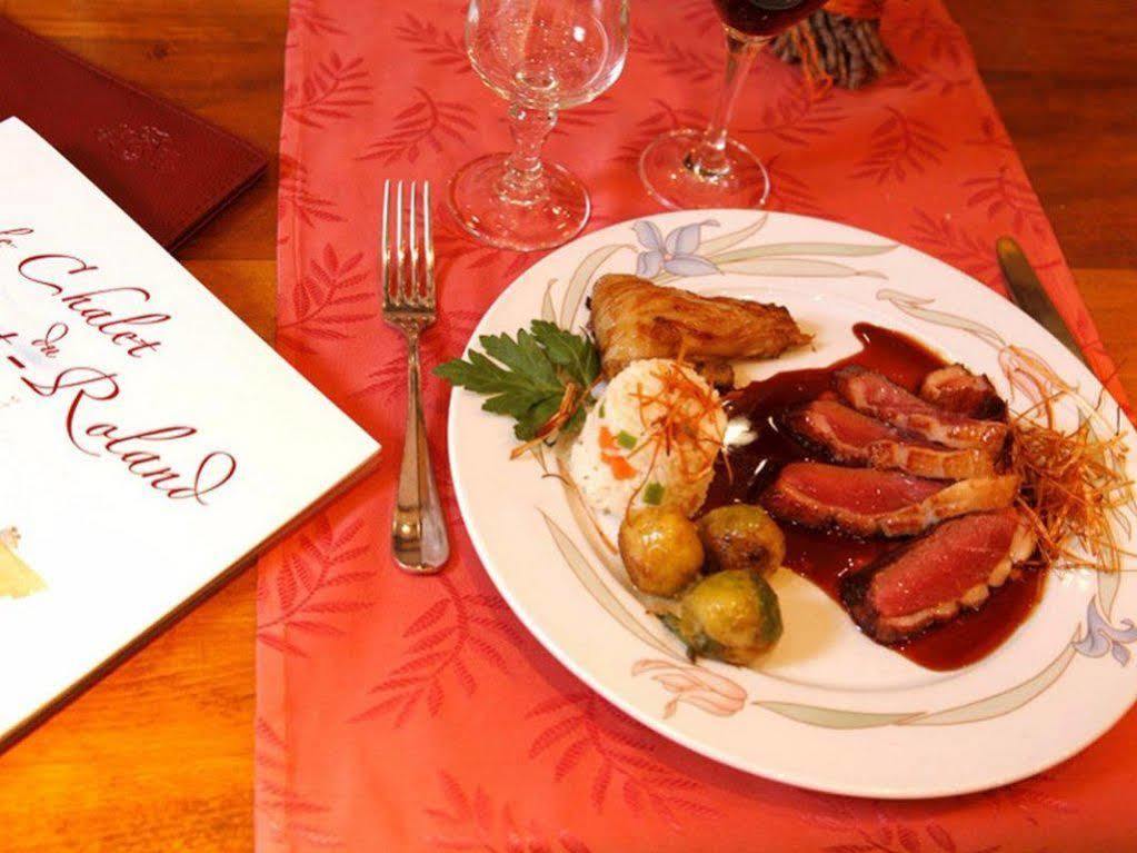 Logis Hotel Restaurant Le Chalet Du Mont Roland Sampans Екстериор снимка
